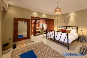 Play Foosball & Do Yoga - 1 BR Apt - Free Airport Pickup! - Image 2
