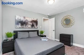 1BR to 4BR House near Clearwater Beach with Swimming Pool - Image 2