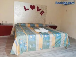 Hotel Love - Image 5