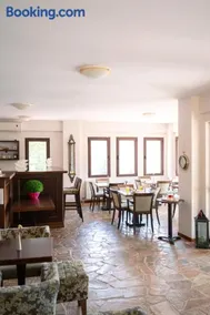 Παραδόσιακός Ξενώνας Το Κουτσούρι - Image 2