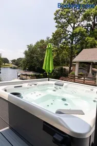 The Good Earth Boathouse - Cedar Creek - Image 1