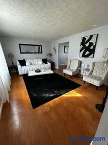 The Eastside Getaway - Image 3