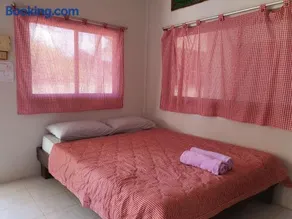 pineapple resort - Image 1
