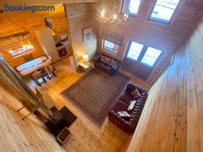 Pine Lodge - Image 2