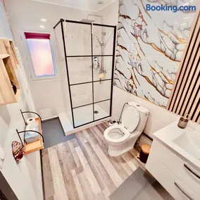 OFFRE SPECIALE , L'ESPRIT LOFT, moderne & calme , Écran 75", Arrivée 24h-24 Grand Parking - Image 4