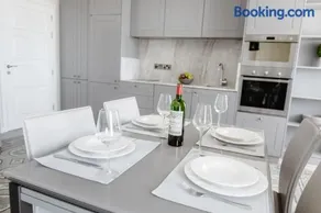St Paul's Cathedral Apartment - Image 4