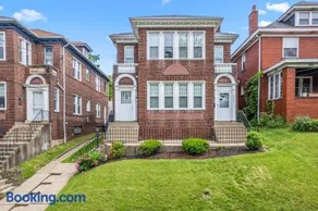 Charming Studio with Sun Room Sleeps 4 - Image 2