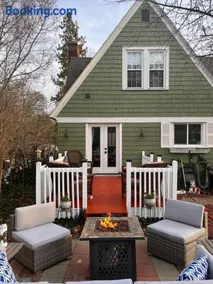 Cozy Cape Cod - Image 3