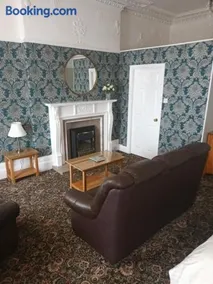 Eden Vale Ground Floor Sea View Apartment - Image 4