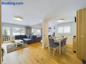 Mountain Majesty Apartment with Stunning Views - Image 5
