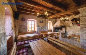 Three-Bedroom Holiday Home In Lecevica - Image 3