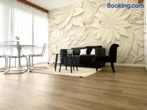 Luxembourg City Terrace Apartment - Image 3