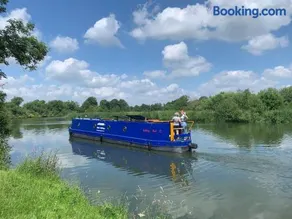 Narrowboat stay or Moving Holiday Abingdon On Thames DIFFERENT RATES APPLY ENSURE CORRECT RATE SELECTED - Image 1