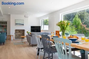 Holly Tree House - Image 3