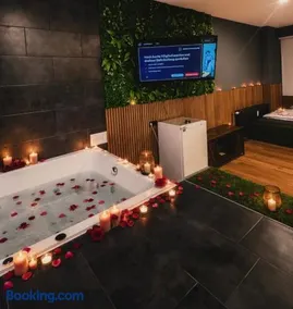 Wohnung Private-SPA Whirlpool, Dusche, Smart TV, Doppelbett - Image 1