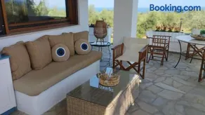 OlympPlace Olive House-Ground floor - Image 1