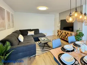 3 Zimmer Apartment, 90 qm, ruhig und zentrumsnah, max 6 Pers, 15 qm Balkon , private Garage, Internet 1000 MBit - Image 2