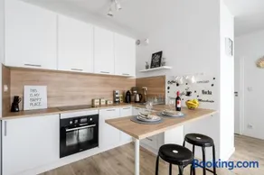M&R Apartament Airport&Business Premium Komputerowa - underground garage - free WiFi - Netflix - self check-in - 5 min from Chopin Airport - Image 5
