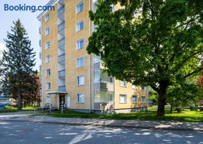 Beautiful 2 bedroom & Free parking - Image 2