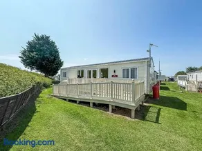 Beautiful 8 Berth Caravan At Heacham Beach In Norfolk Ref 21056C - Image 1