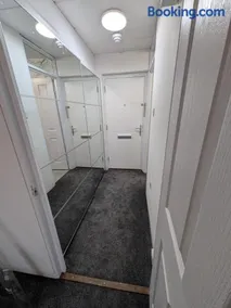Modern Spacious Flat Near Aylesbury Station -Brand new - Image 3