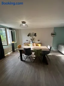 Belle maison familiale proche du lac - Image 3