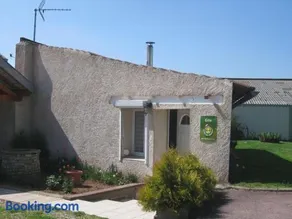 Gîte chaleureux avec terrasse près de Nancy, parking privé, à proximité de festivals et nature - Image 1