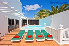 Great Costa Teguise Home Villa Luz De La Fragata 4 Bedrooms Private Pool - Image 1
