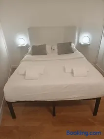 Paris Malakoff Garden Apartments - Image 3