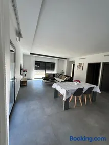 Villa complète piscine 120m2 4 lit 4chambre - Image 5
