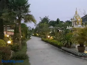 Dusita Grand Resort - Image 5
