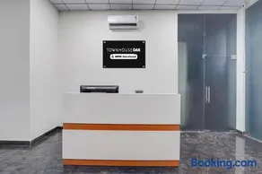 Townhouse Oak Sector 31 Noida - Image 3