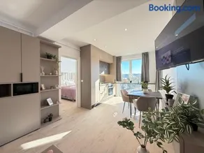 Cozy LOFT Suites & Urban Retreats - Image 4