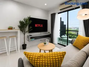 1 Bedroom Studio renovated Ratchaporn Condominium Kathu - Image 2