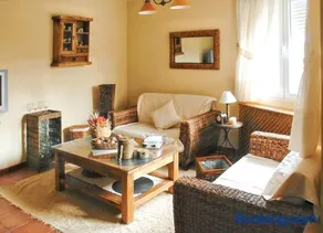 Welcoming house in Ávila with private parking - Image 1
