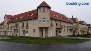 Éva Apartman - Image 1