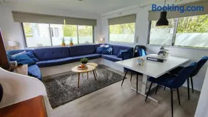 Stacaravan op 5 Sterren Vakantiepark De Kuilart Friesland aan het Meer met Zwembad 5P 237 - Image 2