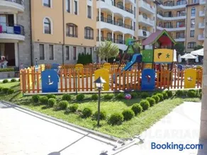 Royal Sun, Private Luxury Apartment 56 m, Pools, Mountain View - Image 2