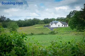 Iniscealtra Mini Bedsit Studio - Image 3