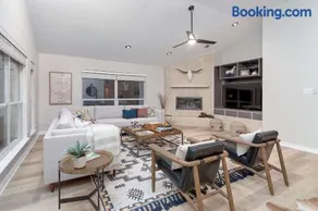 Lake Travis Getaway on Hudson Bend - Image 1