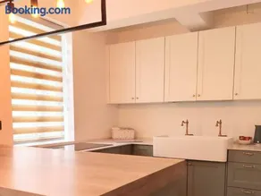 Family Stylish &Modern 3bedr Gem - Image 3