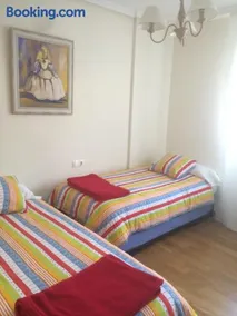 APARTAMENTO CON TERRAZA Y JARDÍN EN BAKIO - Image 4
