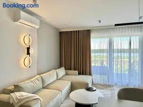 MG52 Luksusowy apartament z basenem i widokiem na Zalew Zegrzyński - Image 1