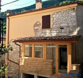 Casa Vacanze L'arco di Fondarca - Image 1