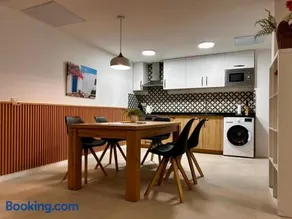 Amplio Apartamento Cerca Centro Histórico y Turia 5pax 2 Bath - Image 3