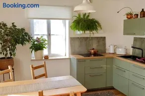 Into The Green Apartment - Image 1