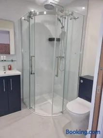 Exeter Executive Apartments - Image 2