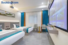 Zhuhai Golden Lake Bay Hotel - Image 3
