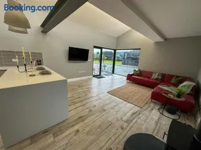 The Hideaway - Luxury Country Retreat - Image 3