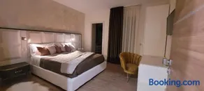 Villa Nasti Luxury Bed Taurasi Room - Image 1